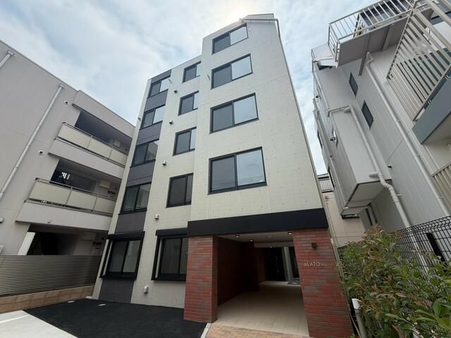 1LDK Mansion in Setagaya, Tokyo