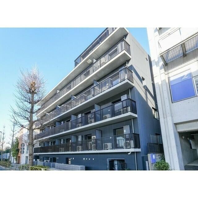1LDK Mansion in Setagaya, Tokyo - Image 1