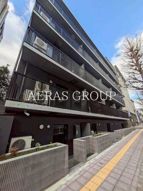 1LDK Mansion in Setagaya, Tokyo - Image 1