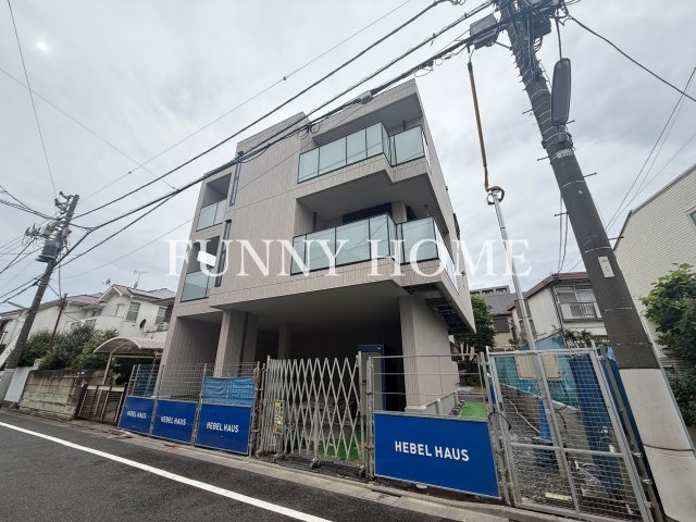 1LDK Mansion in Setagaya, Tokyo - Image 1