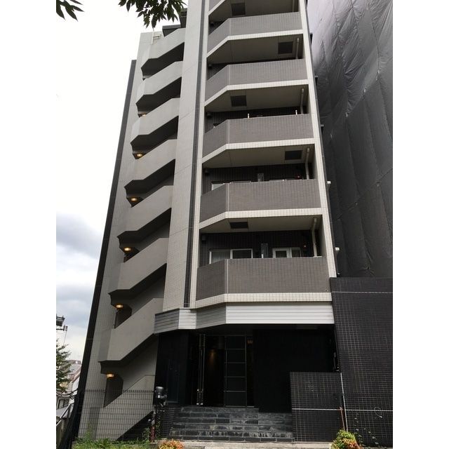 1LDK Mansion in Shibuya, Tokyo - Image 1
