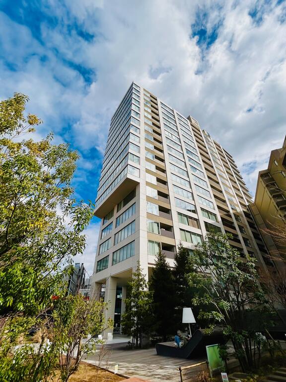 1LDK Mansion in Shibuya, Tokyo - Image 1