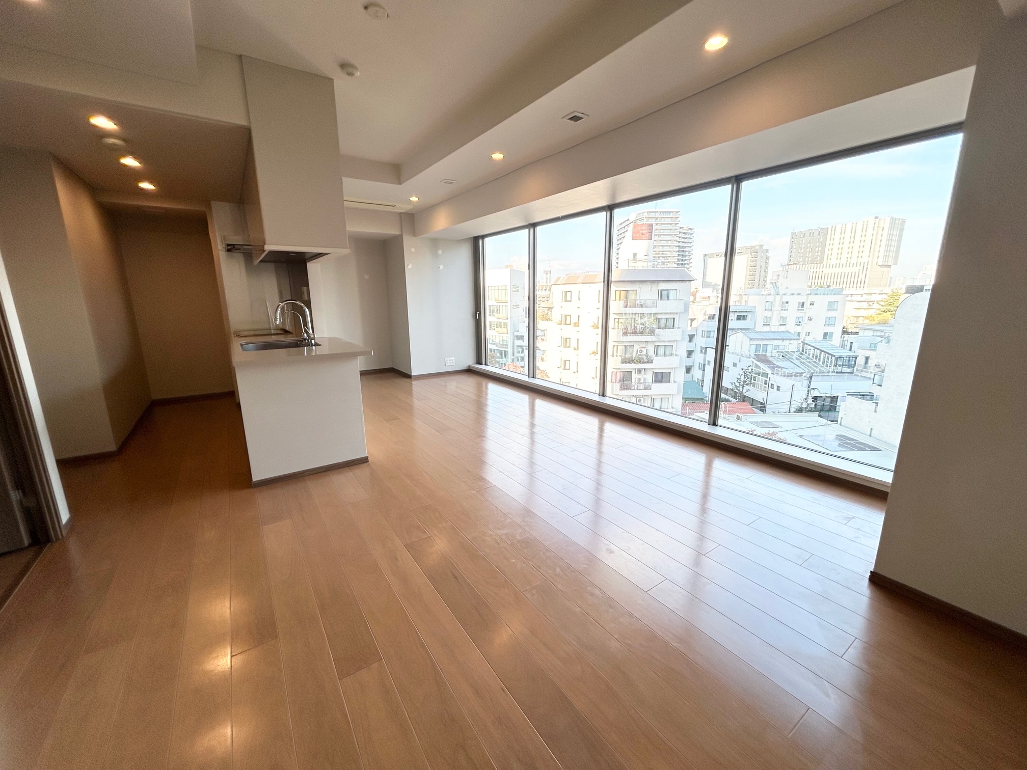 1LDK Mansion in Shibuya, Tokyo — photo 3 of 3