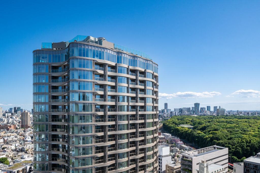 1LDK Mansion in Shibuya, Tokyo - Image 1