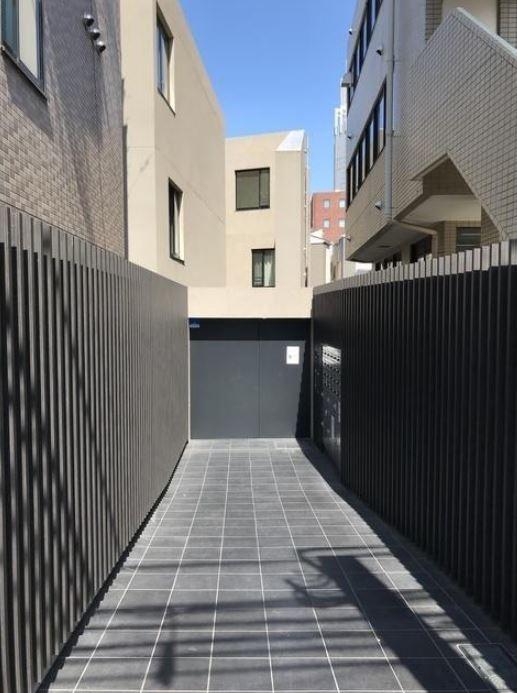 1LDK Mansion in Shibuya, Tokyo - Image 1