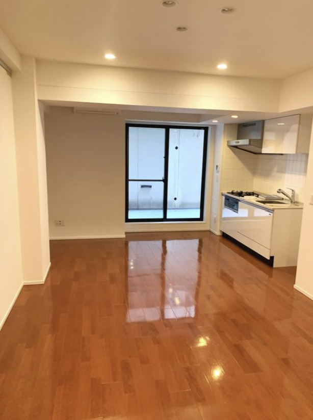 1LDK Mansion in Shibuya, Tokyo - Image 1