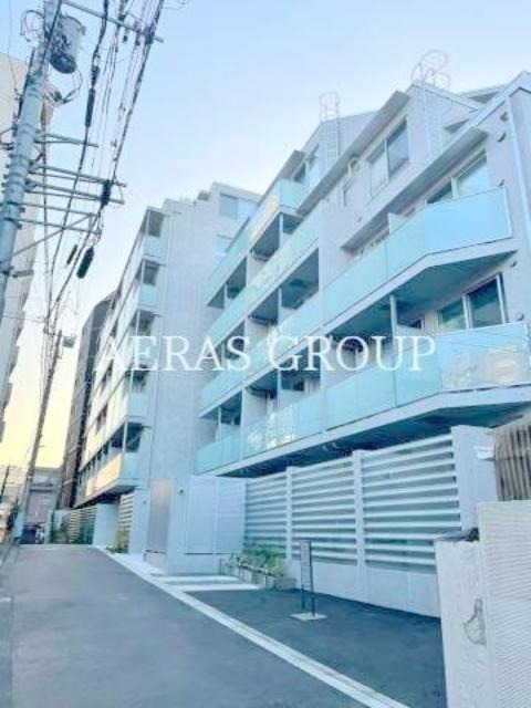 1LDK Mansion in Shibuya, Tokyo - Image 1