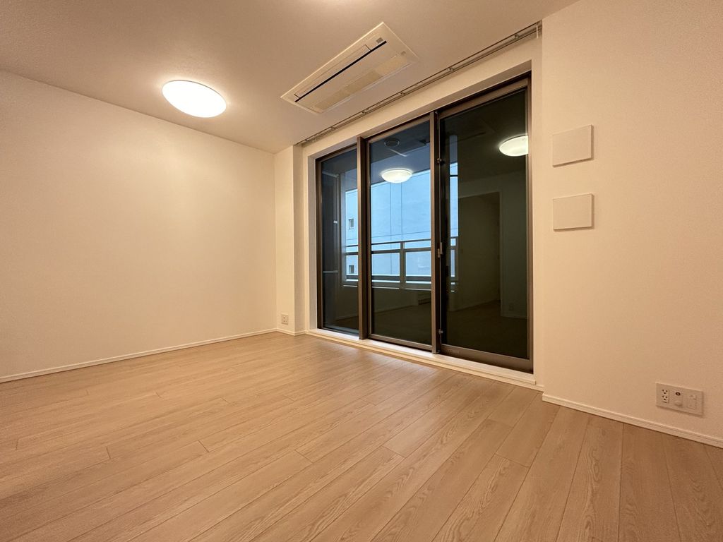 1LDK Mansion in Shibuya, Tokyo — photo 3 of 3