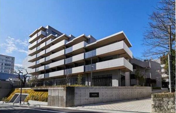 1LDK Mansion in Shibuya, Tokyo - Image 1