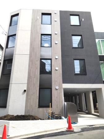 1LDK Mansion in Shibuya, Tokyo - Image 1