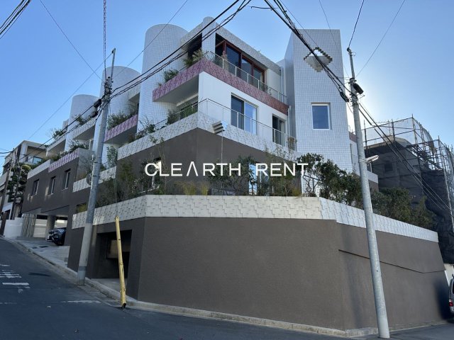 1LDK Mansion in Shibuya, Tokyo - Image 1