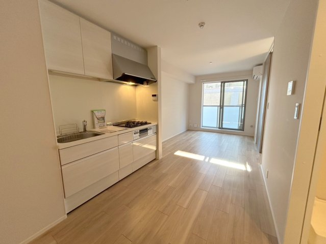 1LDK Mansion in Shibuya, Tokyo — photo 3 of 3