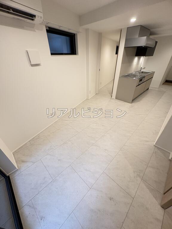 1LDK Mansion in Shibuya, Tokyo — photo 3 of 3