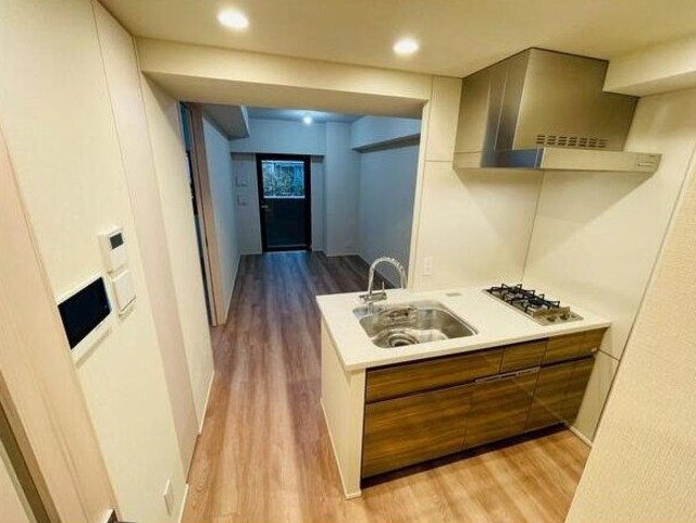 1LDK Mansion in Shibuya, Tokyo — photo 3 of 3
