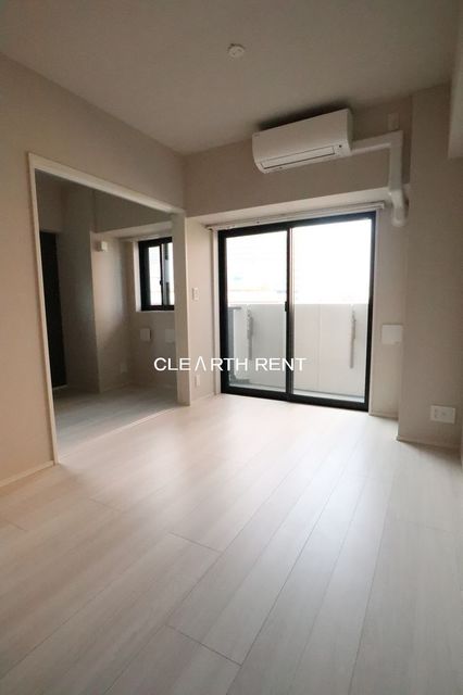 1LDK Mansion in Shibuya, Tokyo — photo 3 of 3