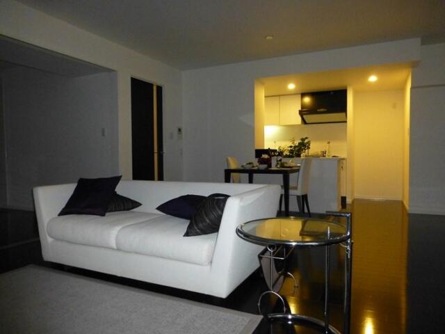 1LDK Mansion in Shibuya, Tokyo — photo 3 of 3