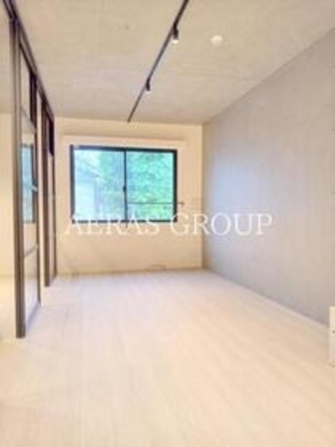 1LDK Mansion in Shibuya, Tokyo — photo 3 of 3