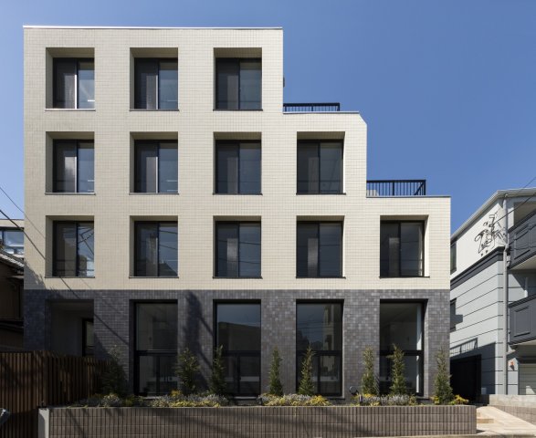 1LDK Mansion in Shibuya, Tokyo - Image 1
