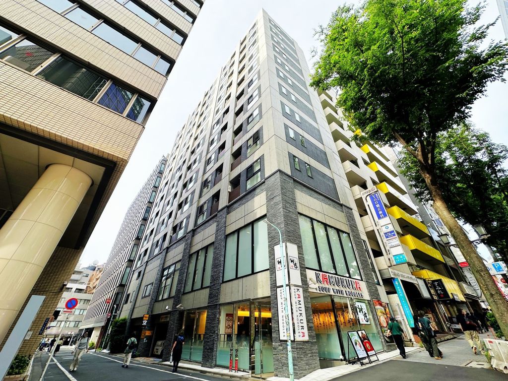 1LDK Mansion in Shibuya, Tokyo - Image 1