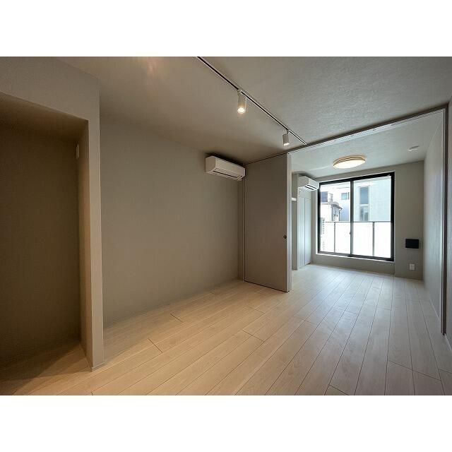 1LDK Mansion in Shibuya, Tokyo — photo 3 of 3