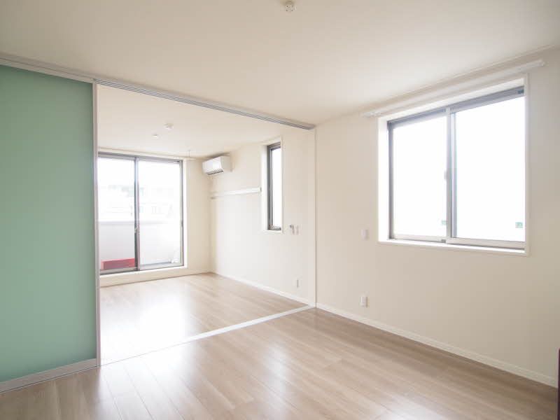 1LDK Mansion in Shibuya, Tokyo — photo 3 of 3