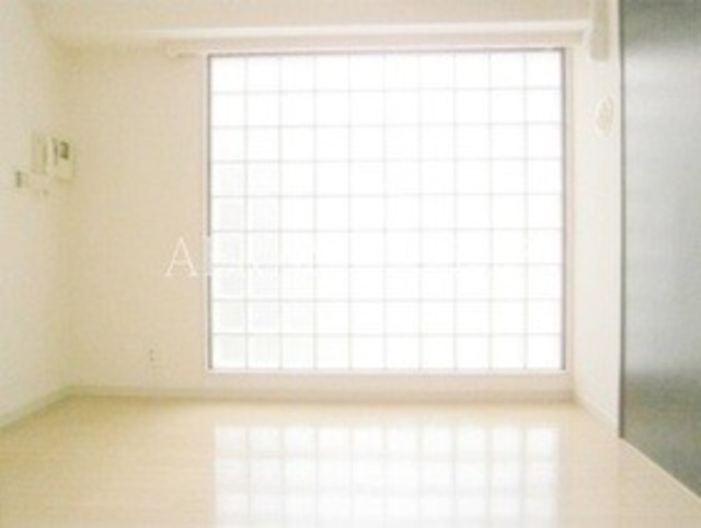 1LDK Mansion in Shibuya, Tokyo — photo 3 of 3