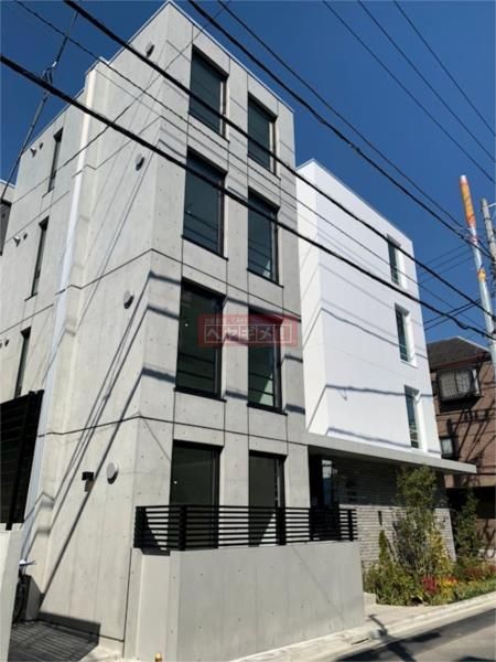 1LDK Mansion in Shibuya, Tokyo - Image 1