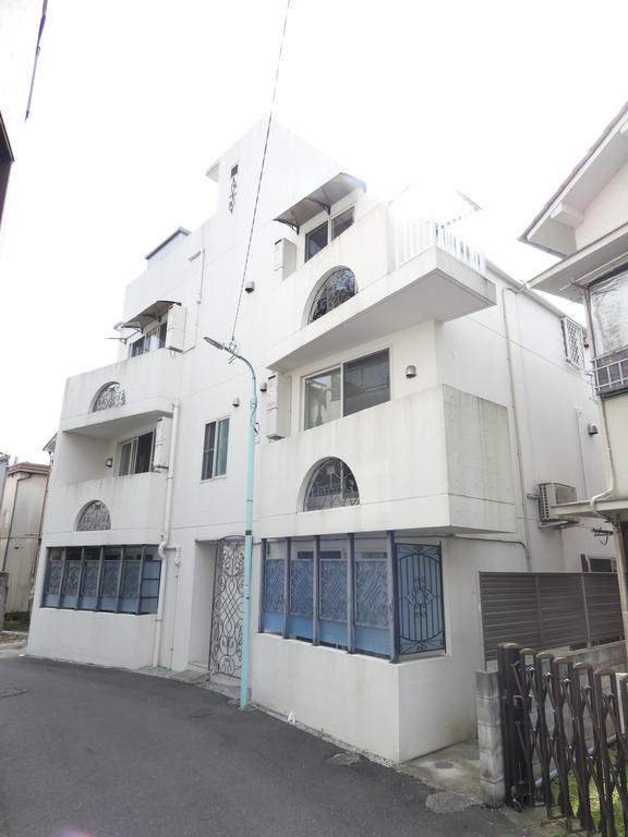 1LDK Mansion in Shibuya, Tokyo - Image 1