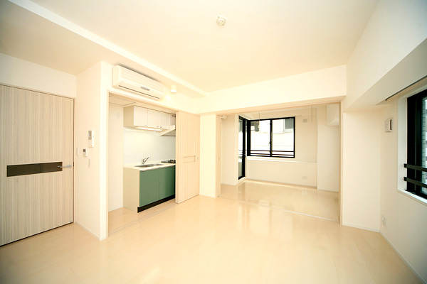 1LDK Mansion in Shibuya, Tokyo — photo 3 of 3