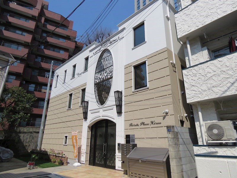 1LDK Mansion in Shibuya, Tokyo - Image 1