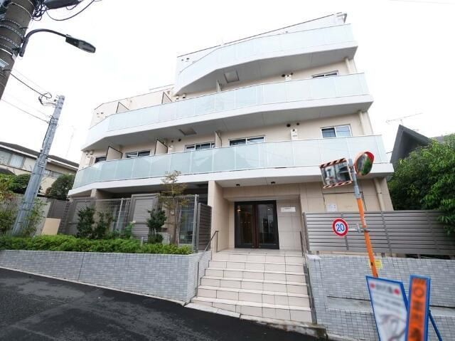 1LDK Mansion in Shinjuku, Tokyo - Image 1