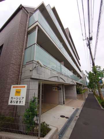 1LDK Mansion in Shinjuku, Tokyo - Image 1