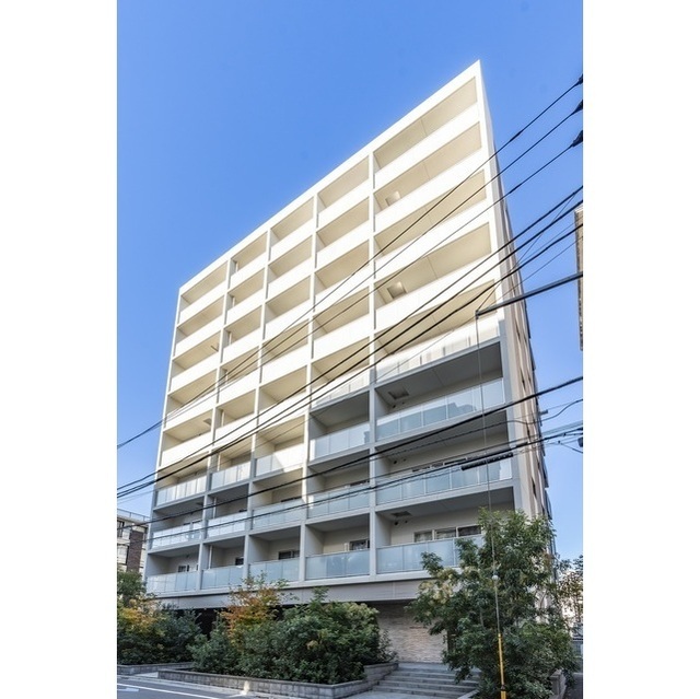1LDK Mansion in Shinjuku, Tokyo - Image 1