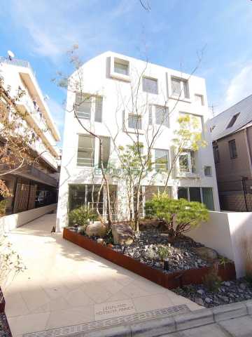 1LDK Mansion in Shinjuku, Tokyo — photo 3 of 3