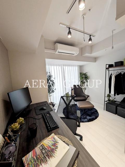 1LDK Mansion in Shinjuku, Tokyo - Image 1