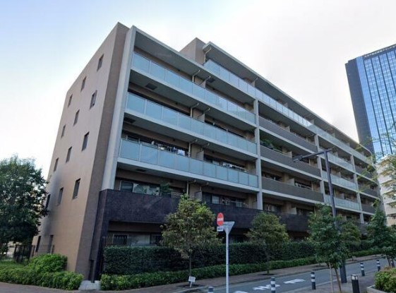 1LDK Mansion in Shinjuku, Tokyo - Image 1