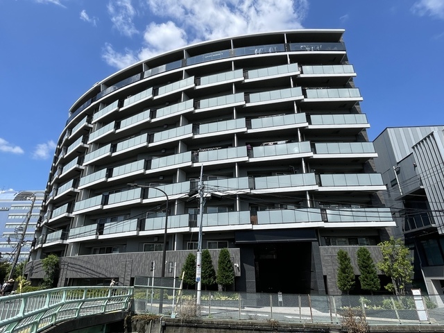 1LDK Mansion in Shinjuku, Tokyo - Image 1