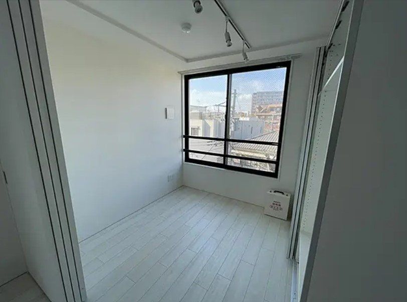 1LDK Mansion in Shinjuku, Tokyo — photo 3 of 3