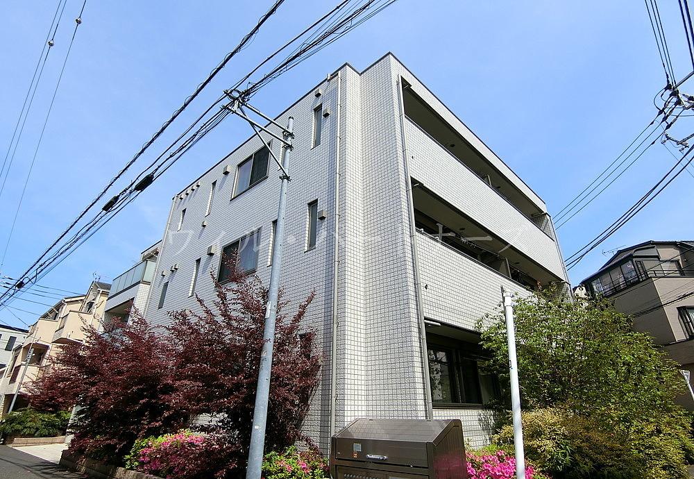 1LDK Mansion in Shinjuku, Tokyo - Image 1