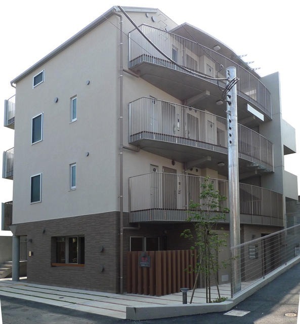 1LDK Mansion in Shinjuku, Tokyo - Image 1