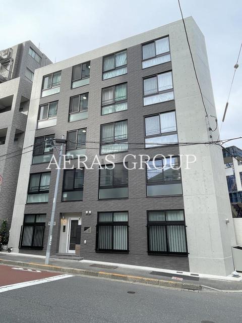 1LDK Mansion in Shinjuku, Tokyo - Image 1