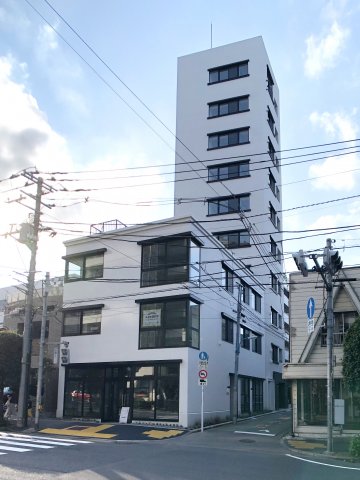 1LDK Mansion in Shinjuku, Tokyo - Image 1
