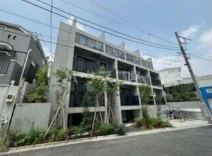 1LDK Mansion in Shinjuku, Tokyo - Image 1