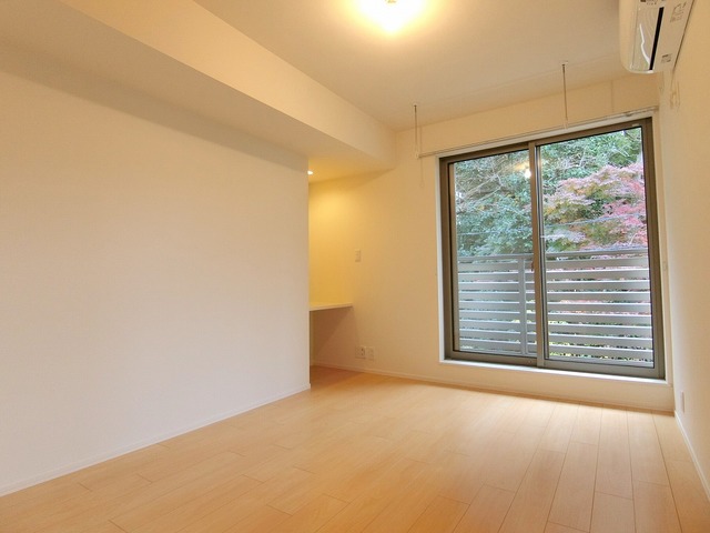 1LDK Mansion in Suginami, Tokyo — photo 3 of 3