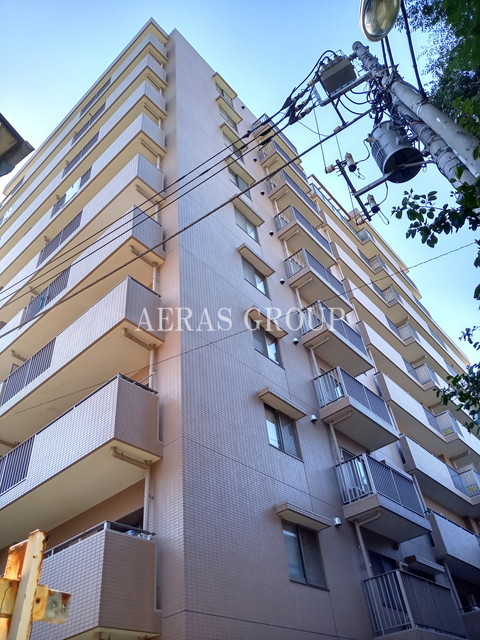 1LDK Mansion in Suginami, Tokyo - Image 1