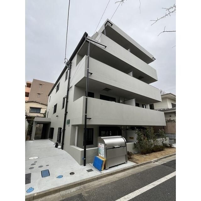1LDK Mansion in Suginami, Tokyo - Image 1