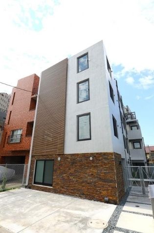 1LDK Mansion in Suginami, Tokyo — photo 3 of 3