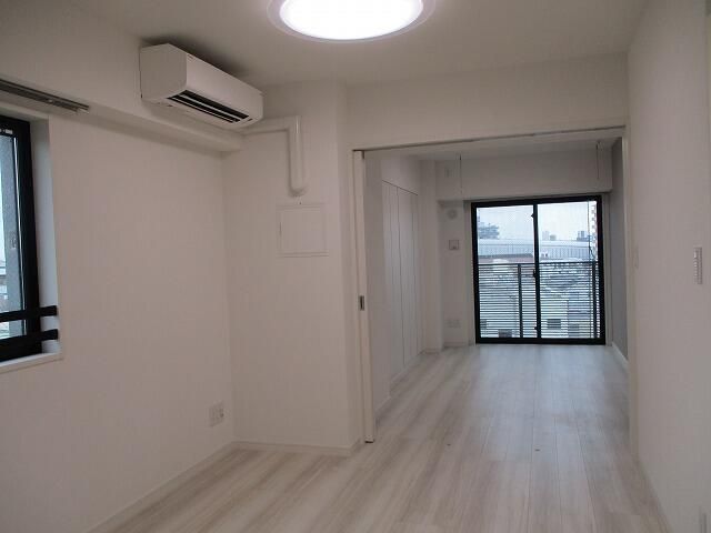 1LDK Mansion in Toshima, Tokyo — photo 3 of 3