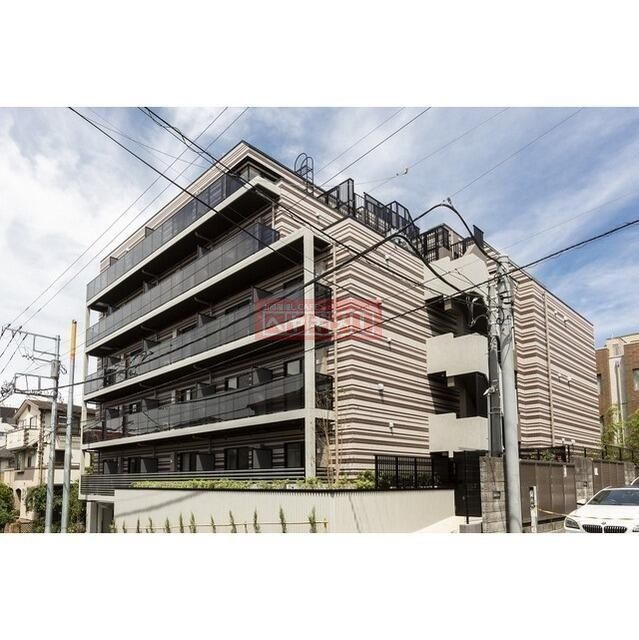 1LDK Mansion in Toshima, Tokyo - Image 1