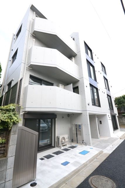 1LDK Mansion in Toshima, Tokyo - Image 1